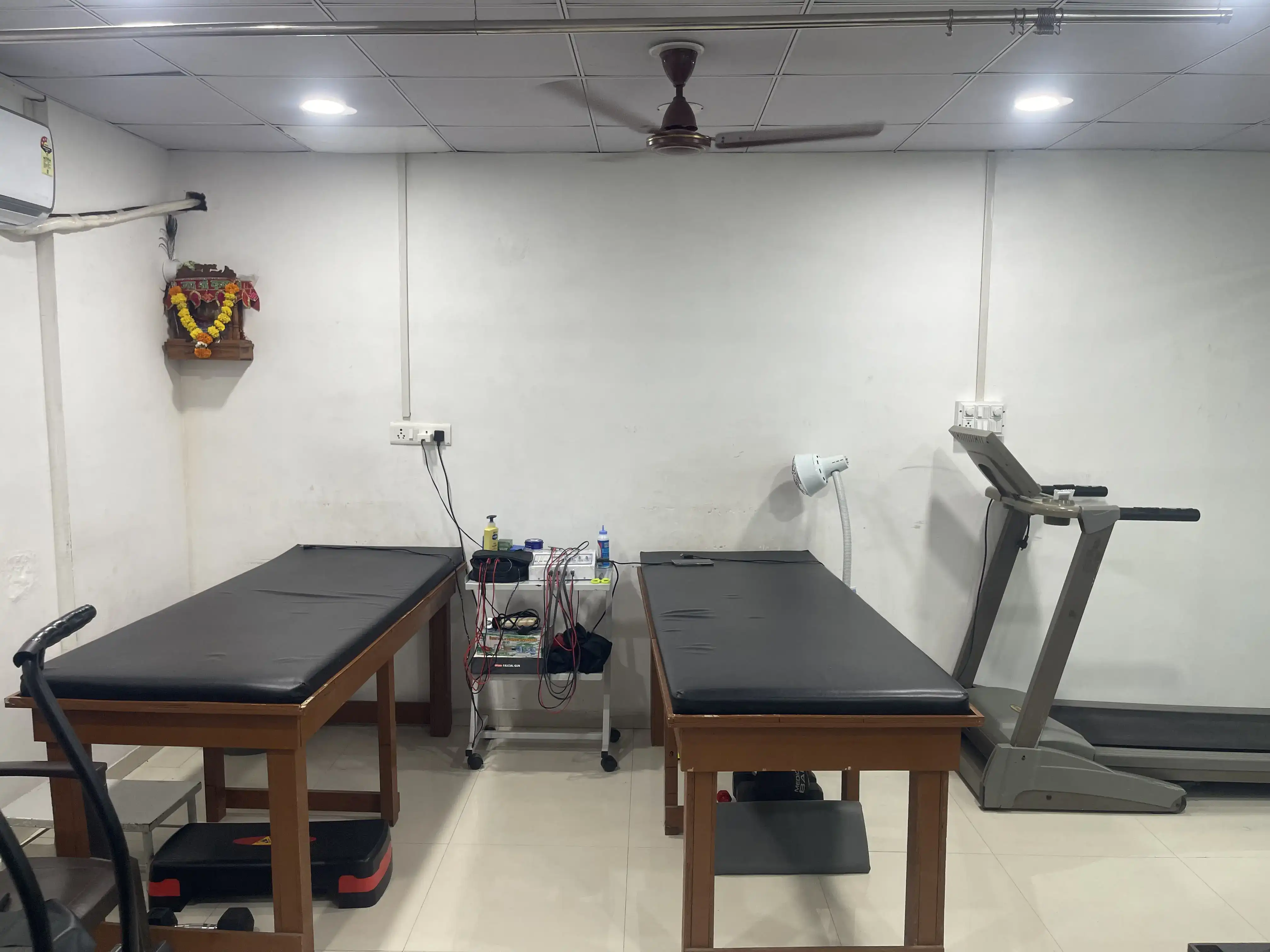 Clinic interior 6